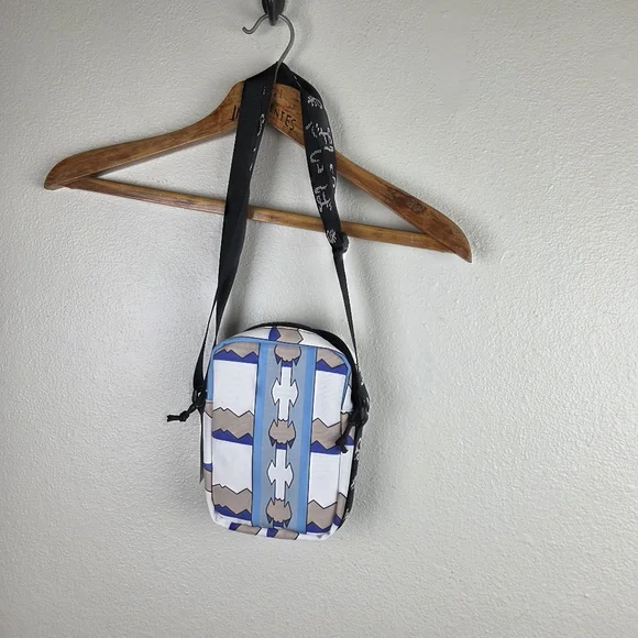 Anime Sacoche Demon Slayer Bleu et Blanc Inosuke Hashibara Crossbody Bag - Picture 6 of 7